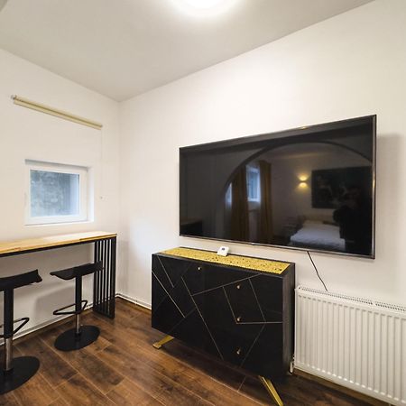 Loving Downtown Studio By Chr Luxury Property Bukarest Exteriör bild