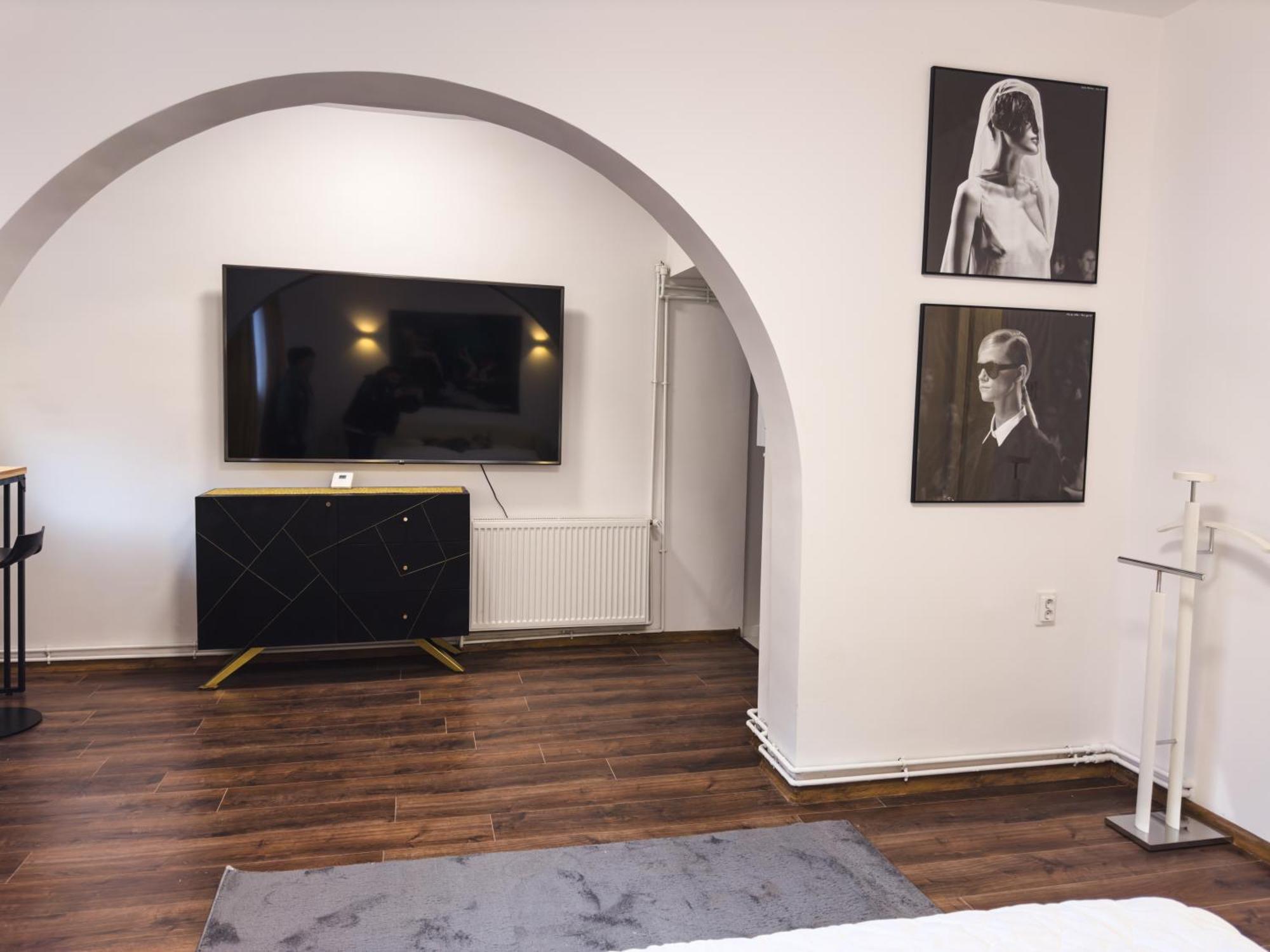 Loving Downtown Studio By Chr Luxury Property Bukarest Exteriör bild