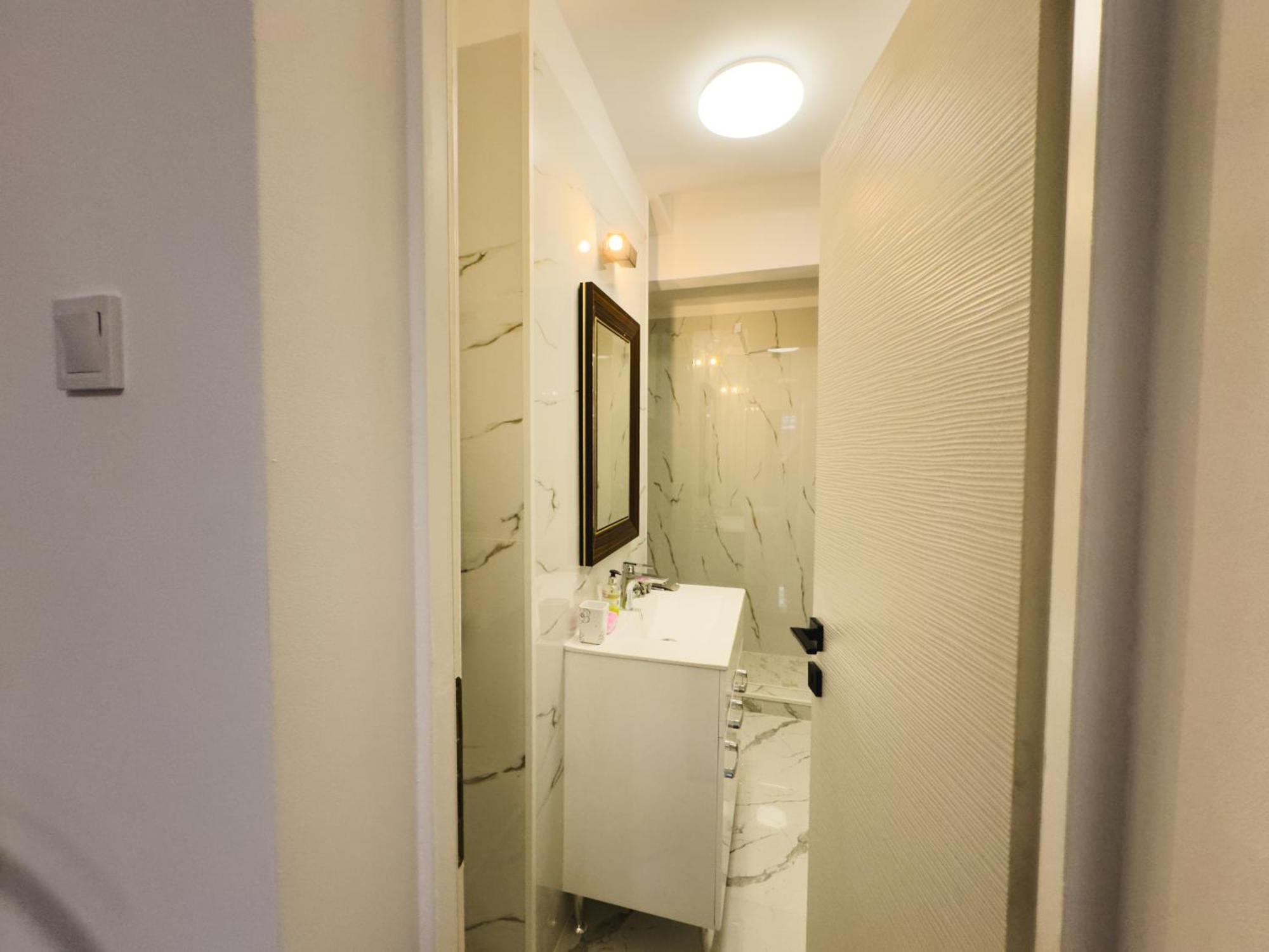 Loving Downtown Studio By Chr Luxury Property Bukarest Exteriör bild